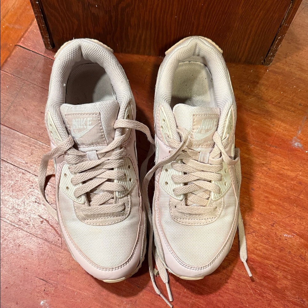 Nike Air Max 90 sneakers in a "Barely Rose size 7